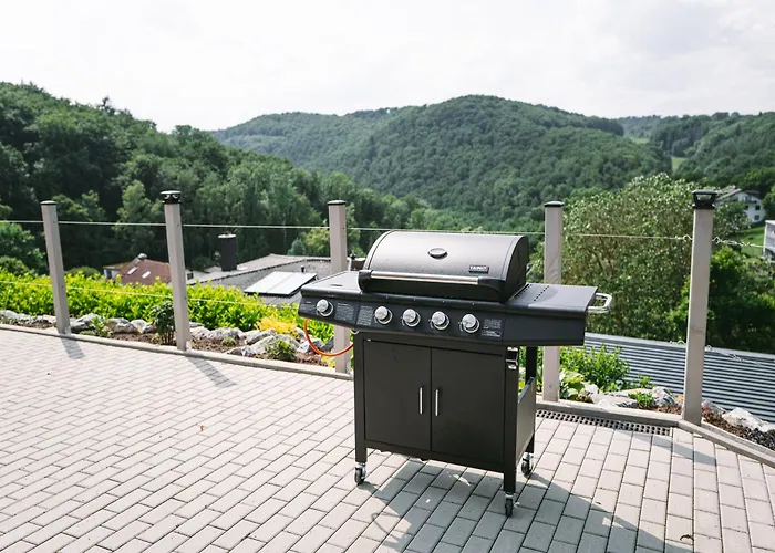 Bergschloesschen Edersee *